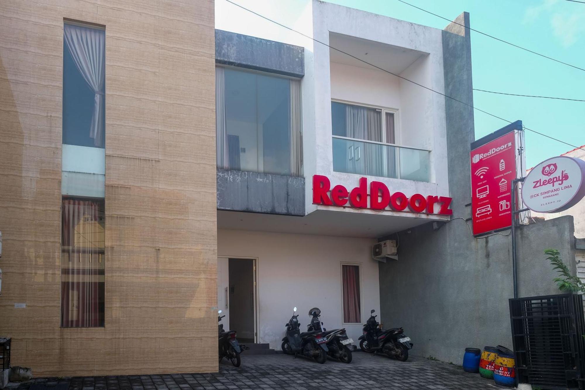 Jomblang Reddoorz Syariah Near Simpang Lima Semarang酒店 外观 照片