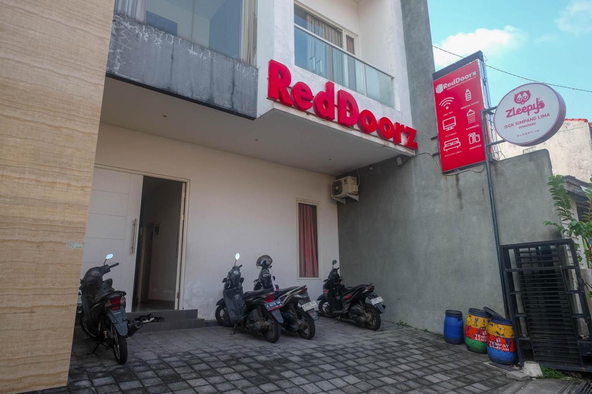 Jomblang Reddoorz Syariah Near Simpang Lima Semarang酒店 外观 照片
