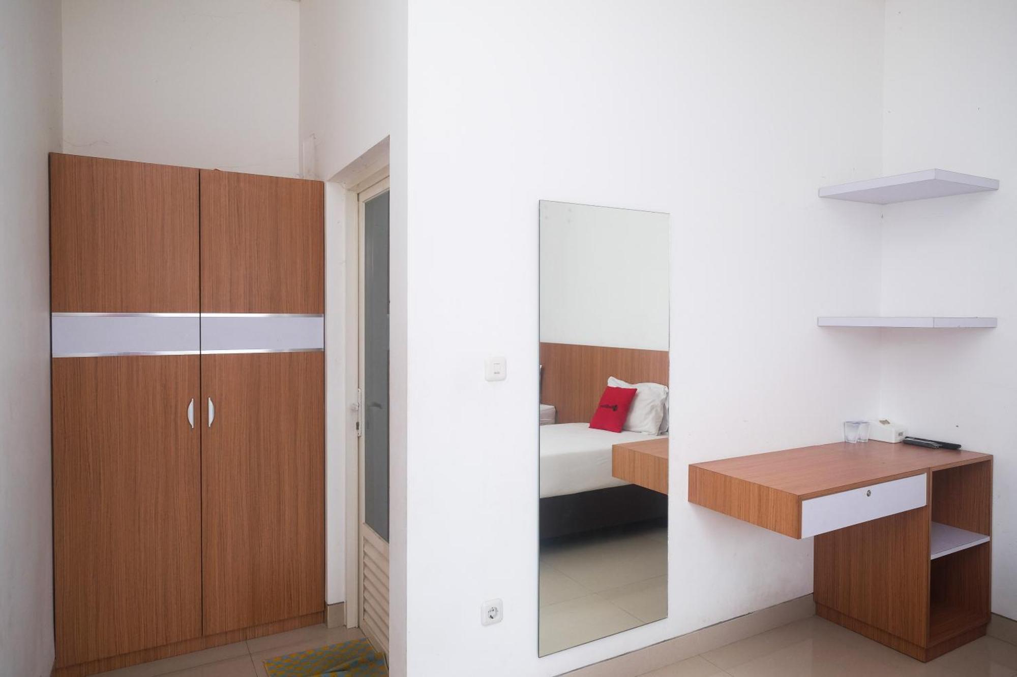 Jomblang Reddoorz Syariah Near Simpang Lima Semarang酒店 外观 照片
