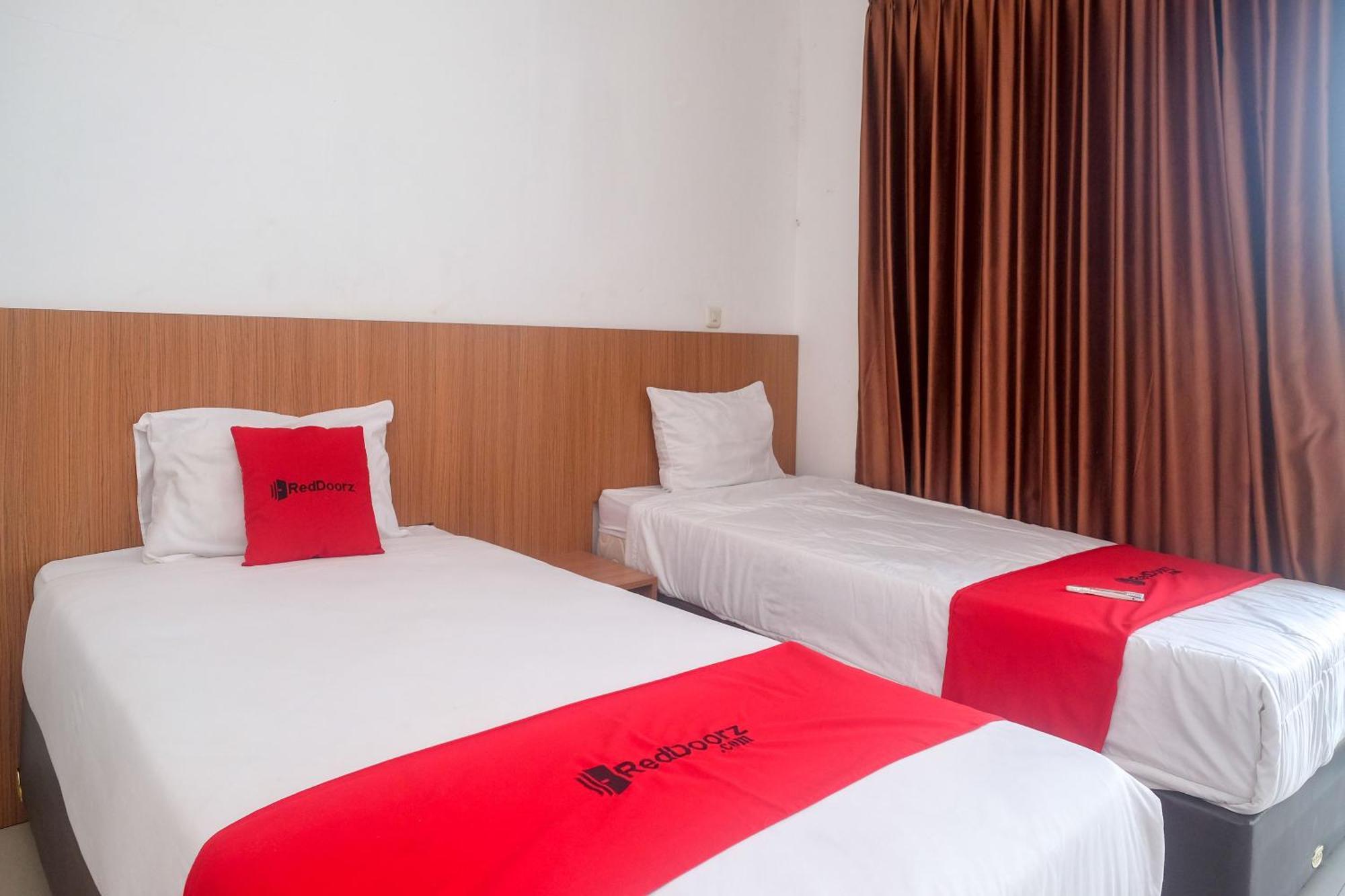 Jomblang Reddoorz Syariah Near Simpang Lima Semarang酒店 外观 照片