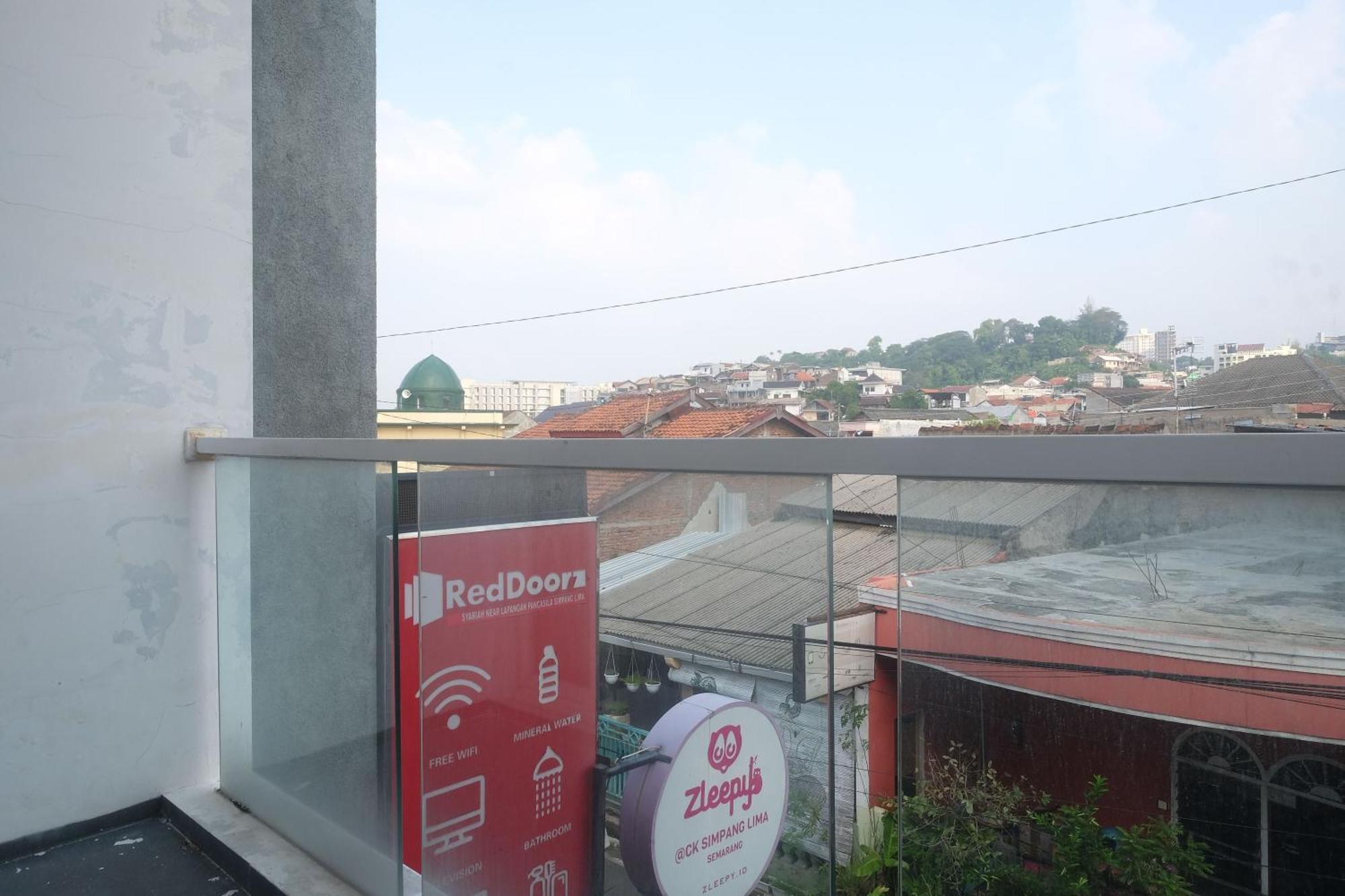 Jomblang Reddoorz Syariah Near Simpang Lima Semarang酒店 外观 照片