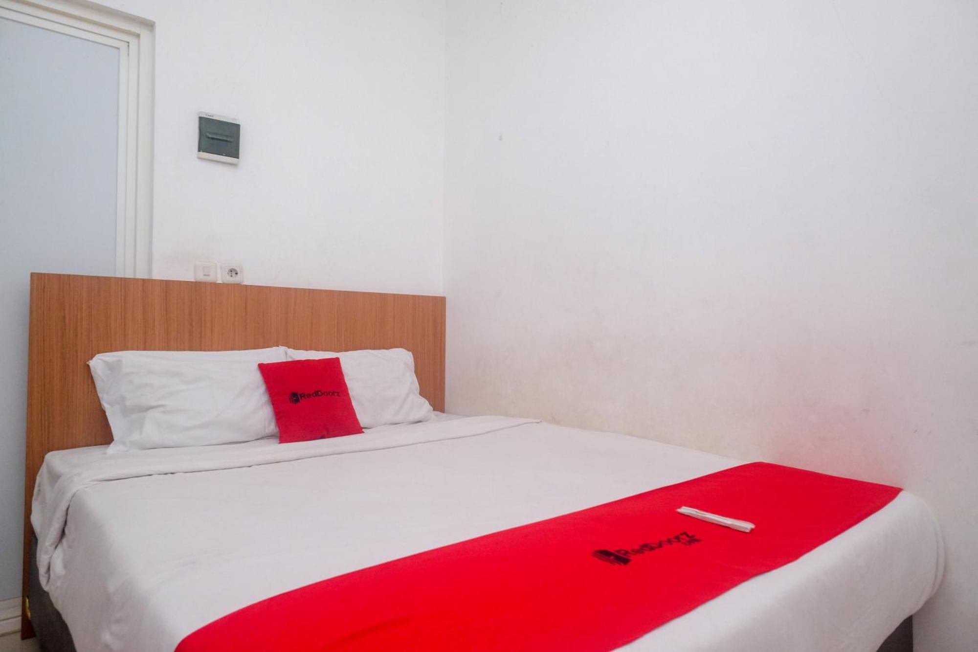 Jomblang Reddoorz Syariah Near Simpang Lima Semarang酒店 外观 照片