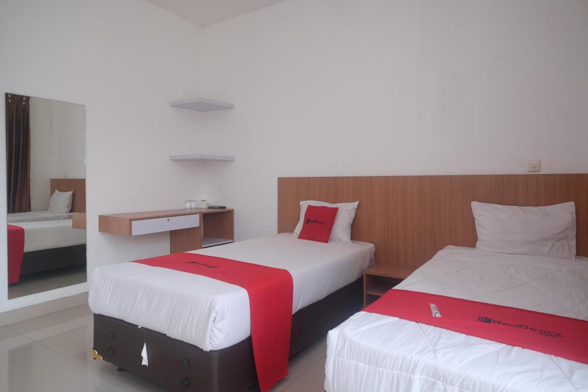 Jomblang Reddoorz Syariah Near Simpang Lima Semarang酒店 外观 照片