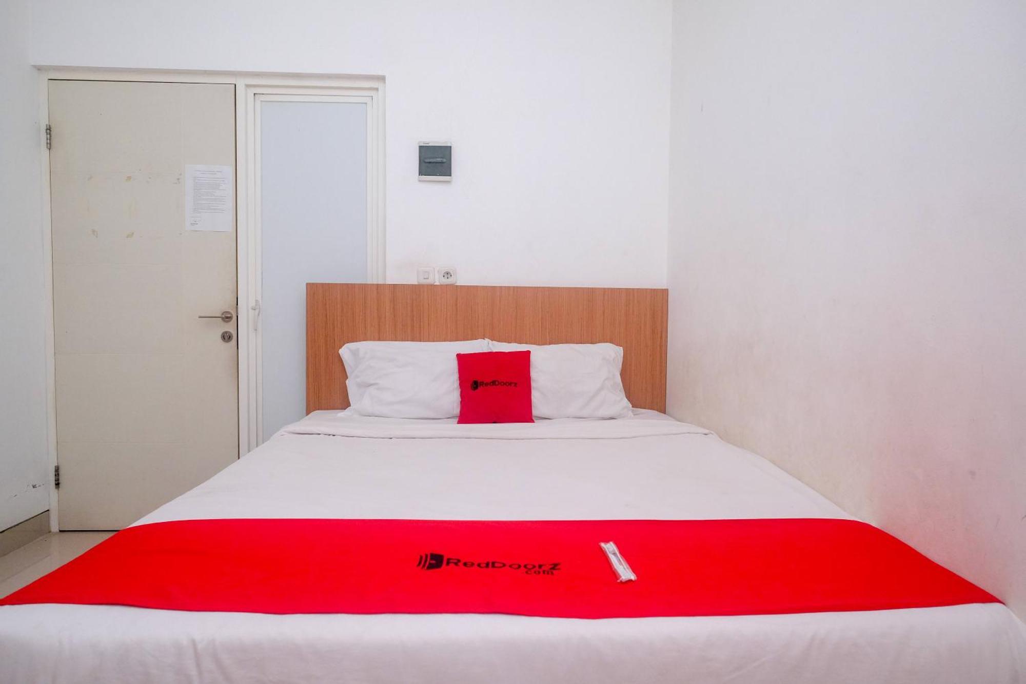 Jomblang Reddoorz Syariah Near Simpang Lima Semarang酒店 外观 照片
